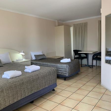 Biloela Palms Motor Inn Exterior foto